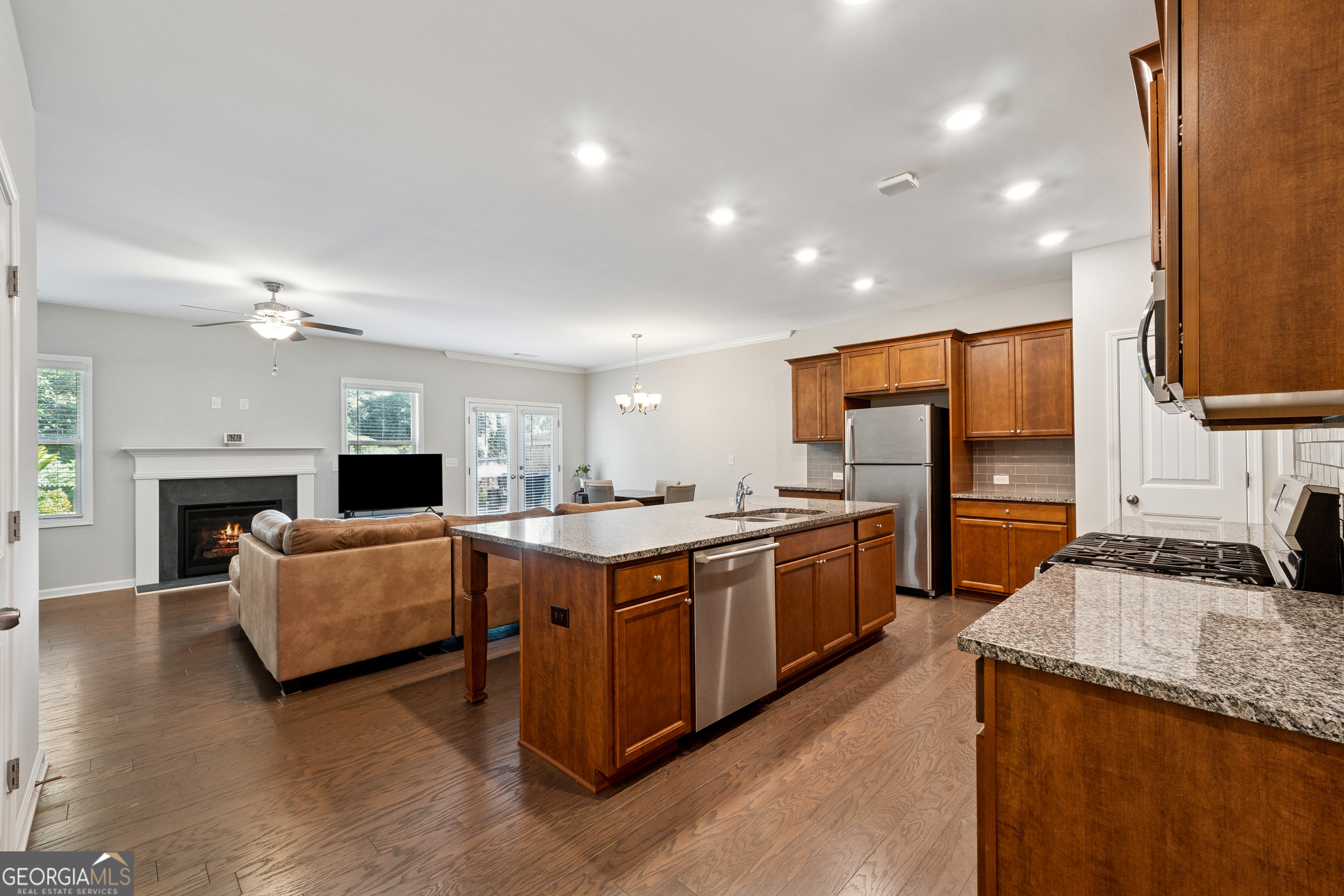 1477 Lanier Vista DR