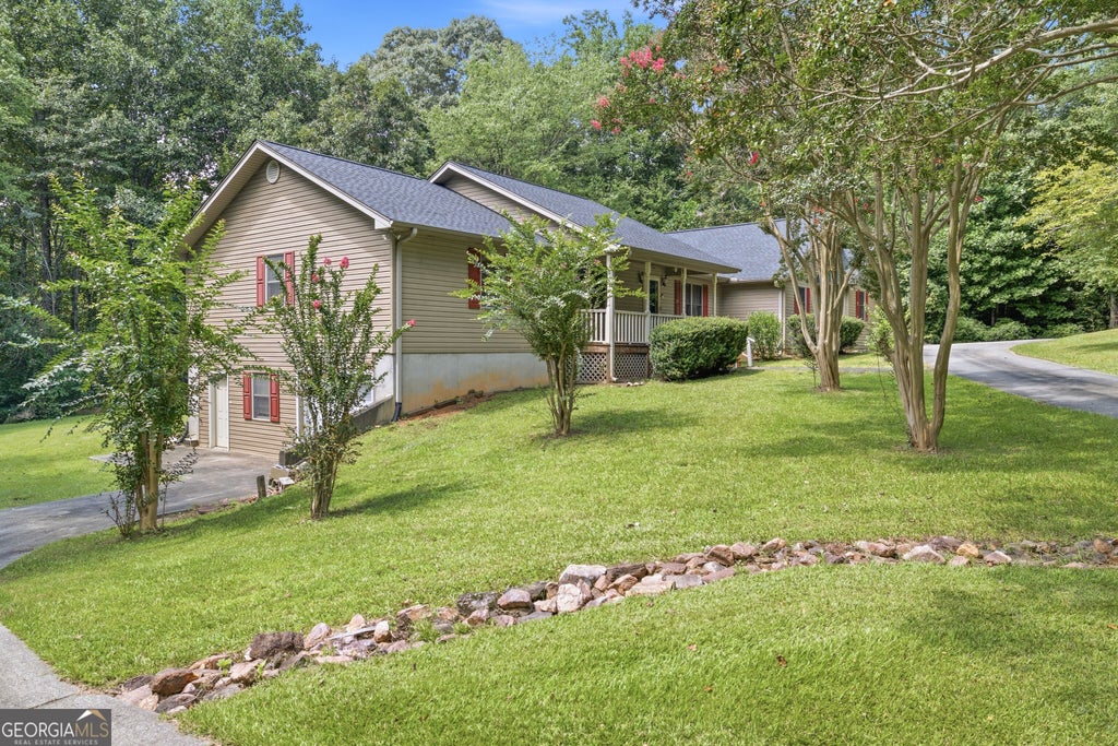 Photo of 2600 Level Grove Road, Cornelia, GA 30531 (MLS # 10827659)