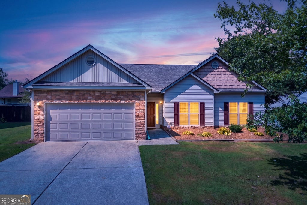 Photo of 1412 Silvergate Way, Winder, GA 30680 (MLS # 10830839)