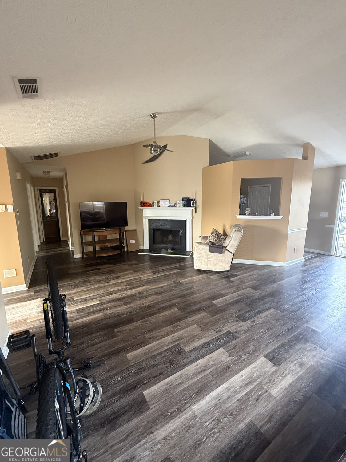 10600 Pine Forest LN