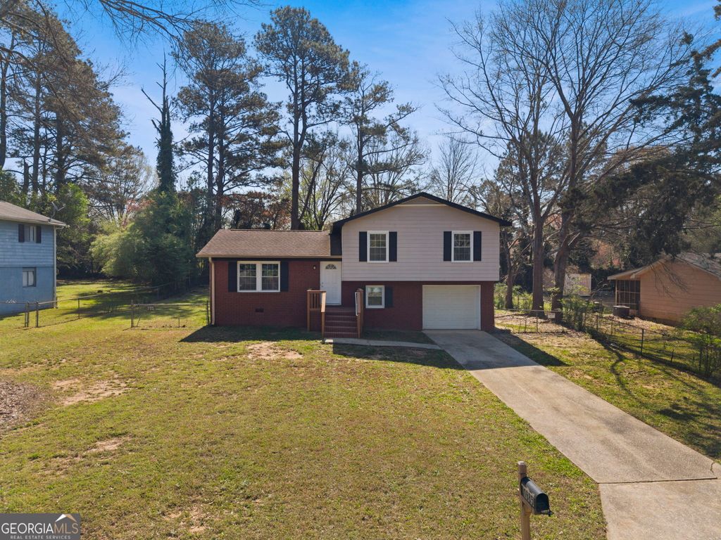 Photo of 1685 Kinglet Road, Jonesboro, GA 30238 (MLS # 10718940)