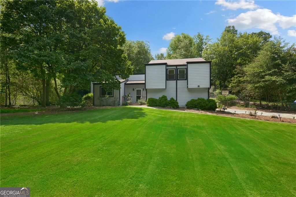 Photo of 3195 Creek Drive, Marietta, GA 30062 (MLS # 10756841)