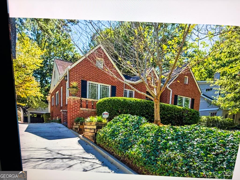 Photo of 707 Cumberland Road NE, Atlanta, GA 30306 (MLS # 10808531)