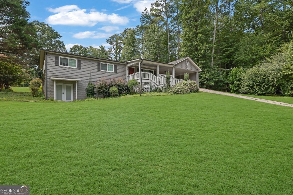 Photo of 4599 Cedar Knoll Drive NE, Marietta, GA 30066 (MLS # 10834895)