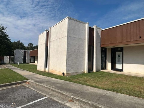 Photo for 187 Roberson Mill Rd Unit 106 NW 106