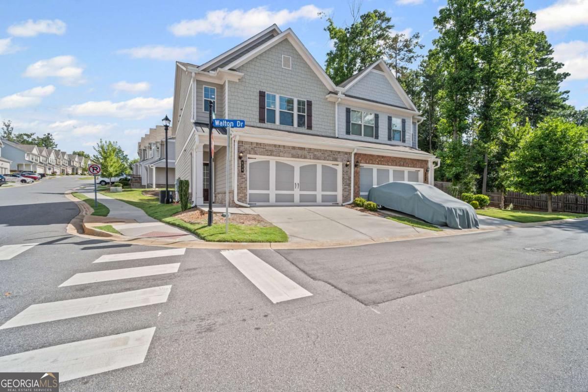 539 Walton DR