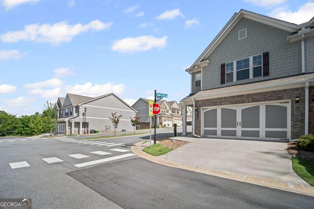 539 Walton DR