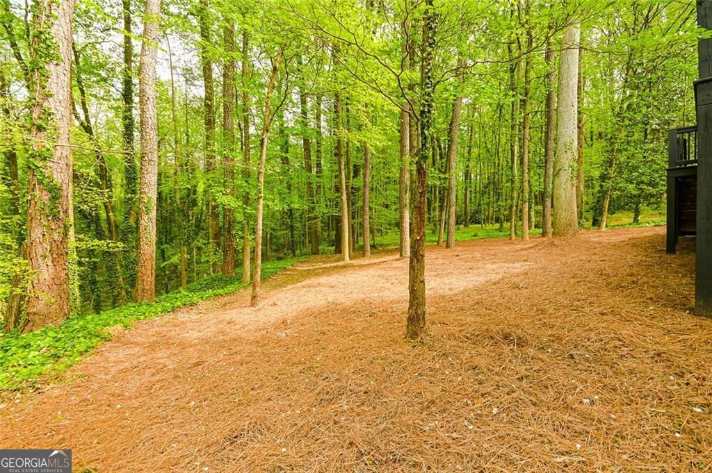 2433 Helmsdale DR NE