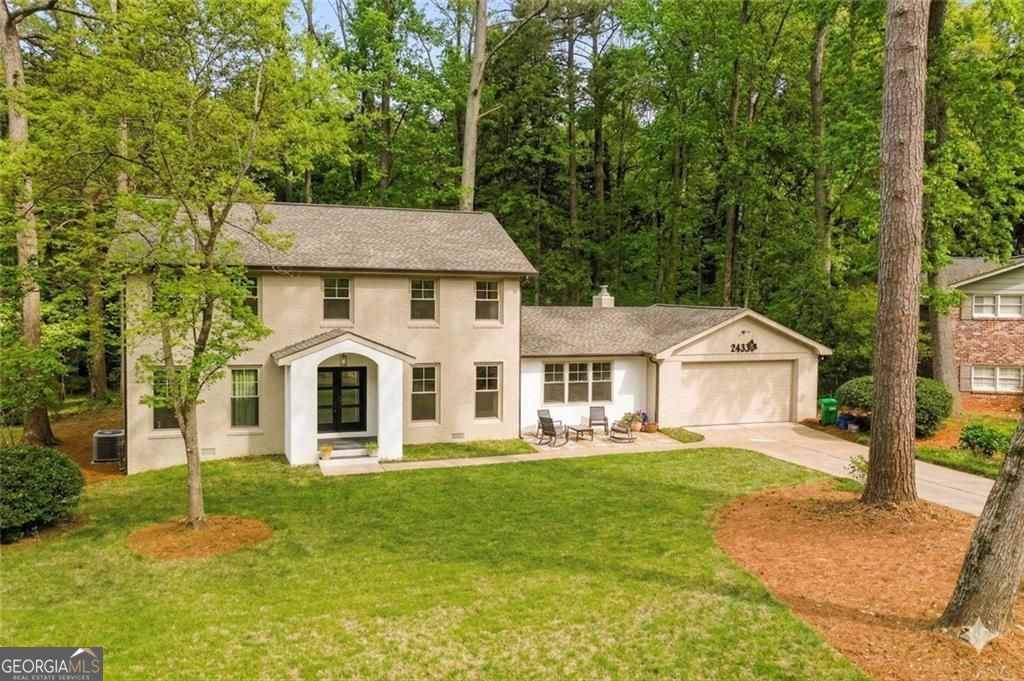 Photo of 2433 Helmsdale Dr NE, Atlanta, GA 30345 (MLS # 10727994)