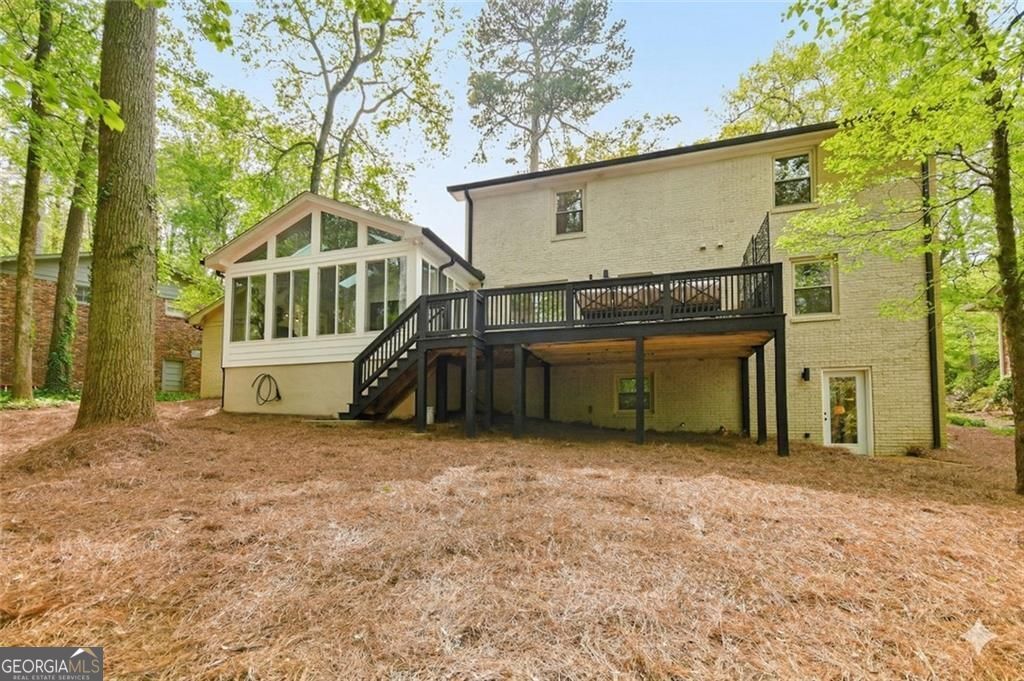 2433 Helmsdale DR NE