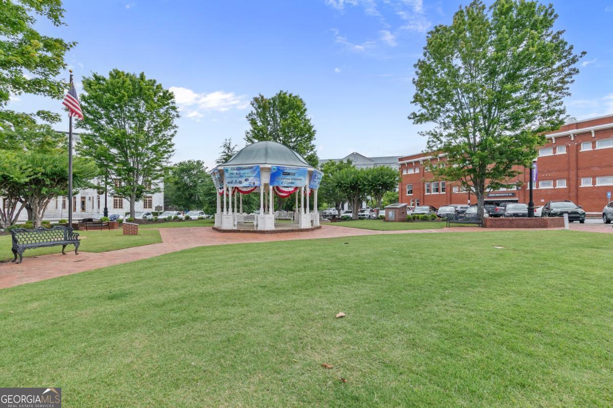 Riverdale - Residential