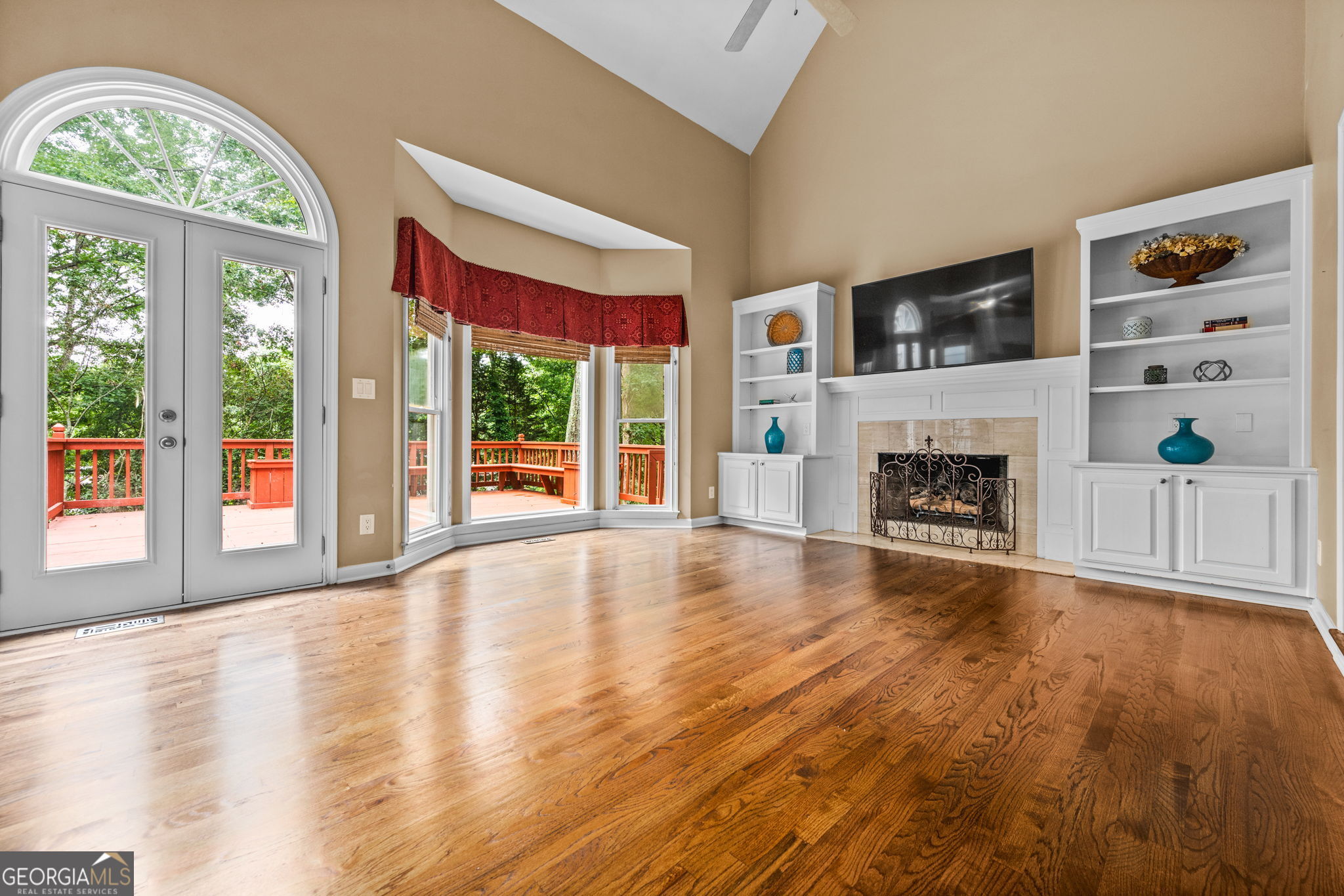 715 Winterwind WAY