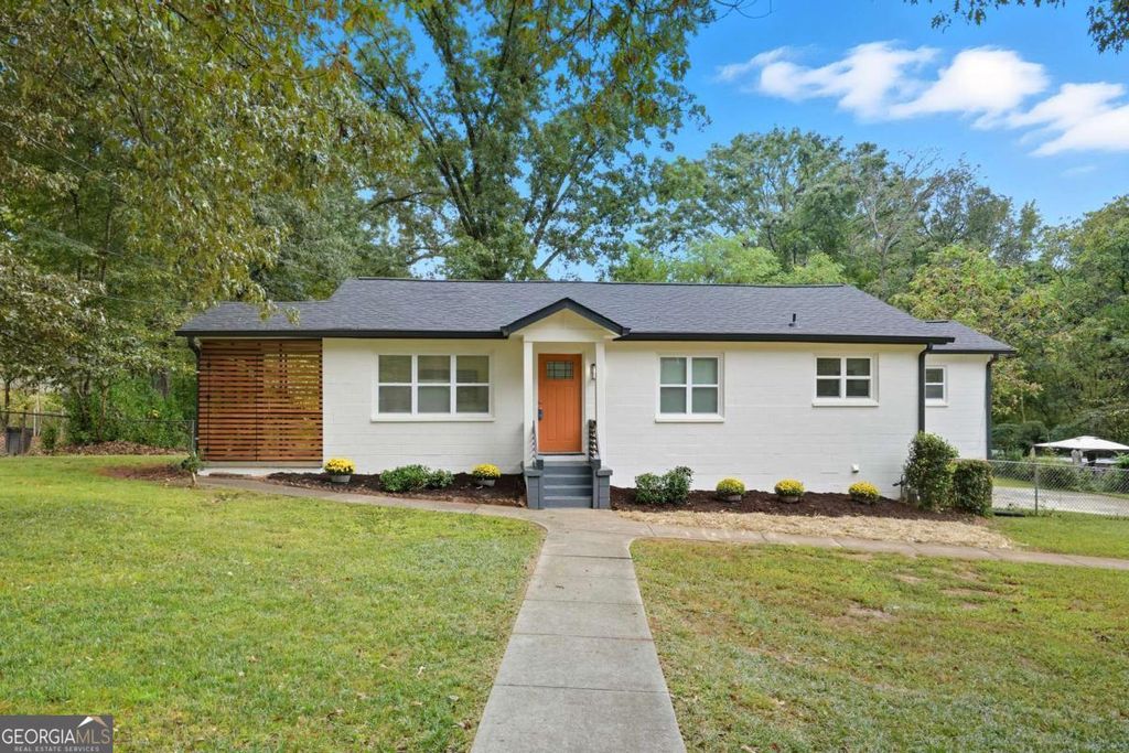 Photo of 1724 Leslie Avenue SW, Atlanta, GA 30311 (MLS # 10667466)