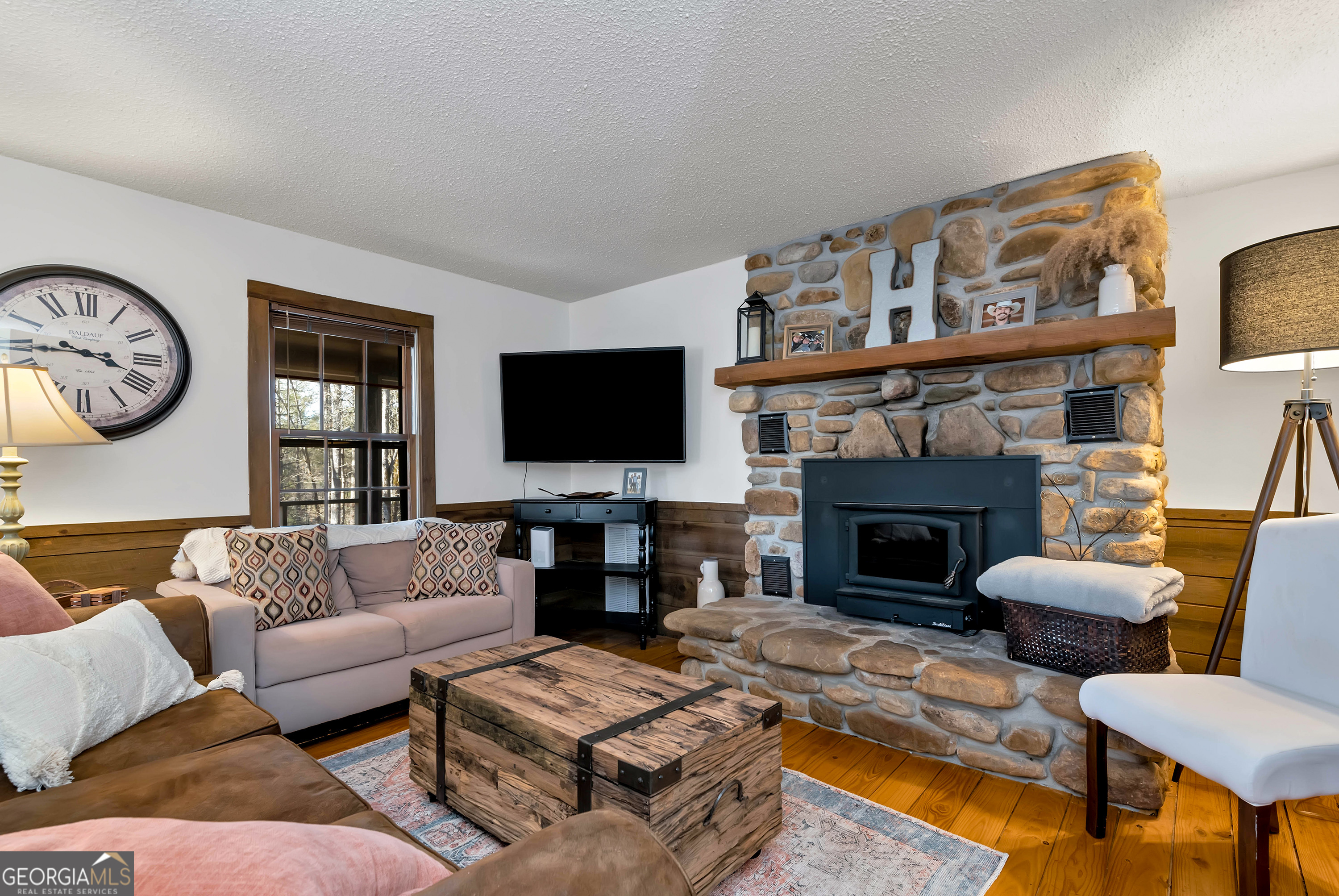 80 Lake Forest CT