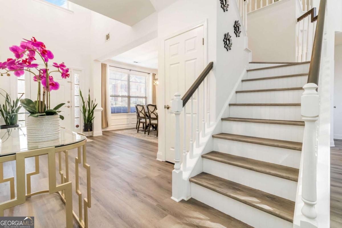 1781 Heatherglade LN