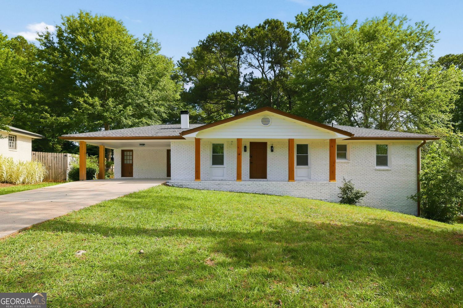 501 Pineview DR