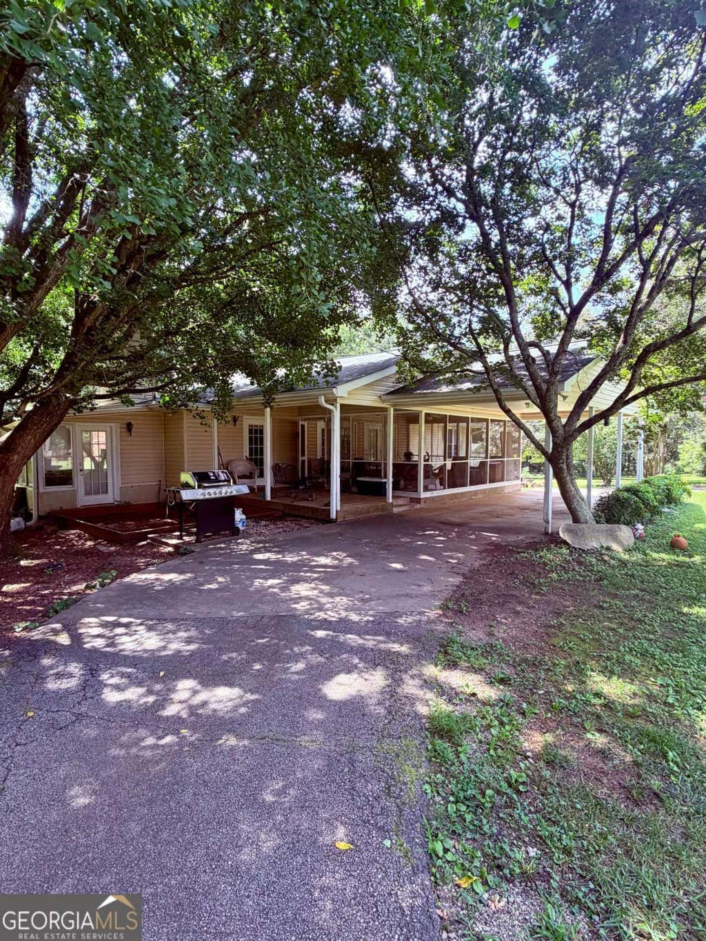 Photo of 7447 Old Cornelia Highway, Alto, GA 30510 (MLS # 10828362)