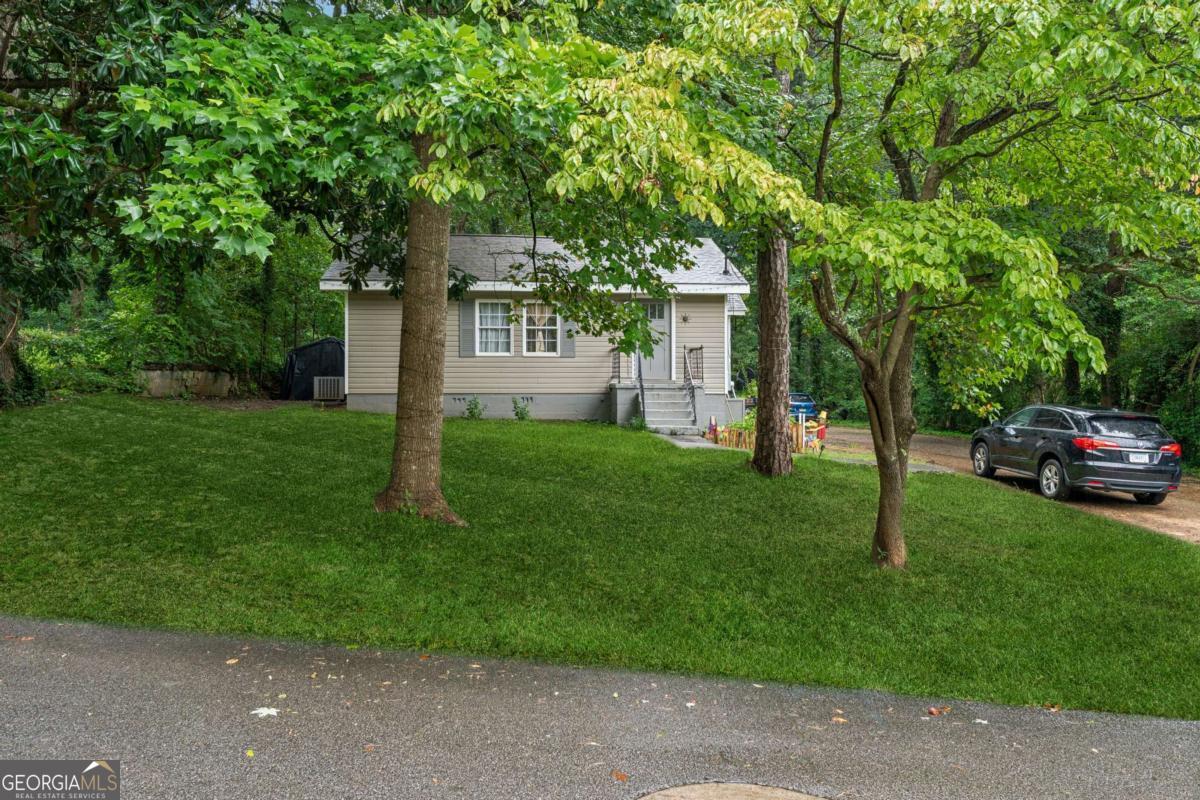 Quaint 3 bed 1 bath starter home priced to sell! Location is easy access to shopping, dining and entertainment and medical. Hardwood floors hidden under the LVT in home, imagine bringing those back to life on a weekend project. New roof, New AC tenants currently occupy home and have kept it nice and tidy! SHOWING ONLY FRIDAYS 11a - 4p. APPOINTMENTS ONLY.