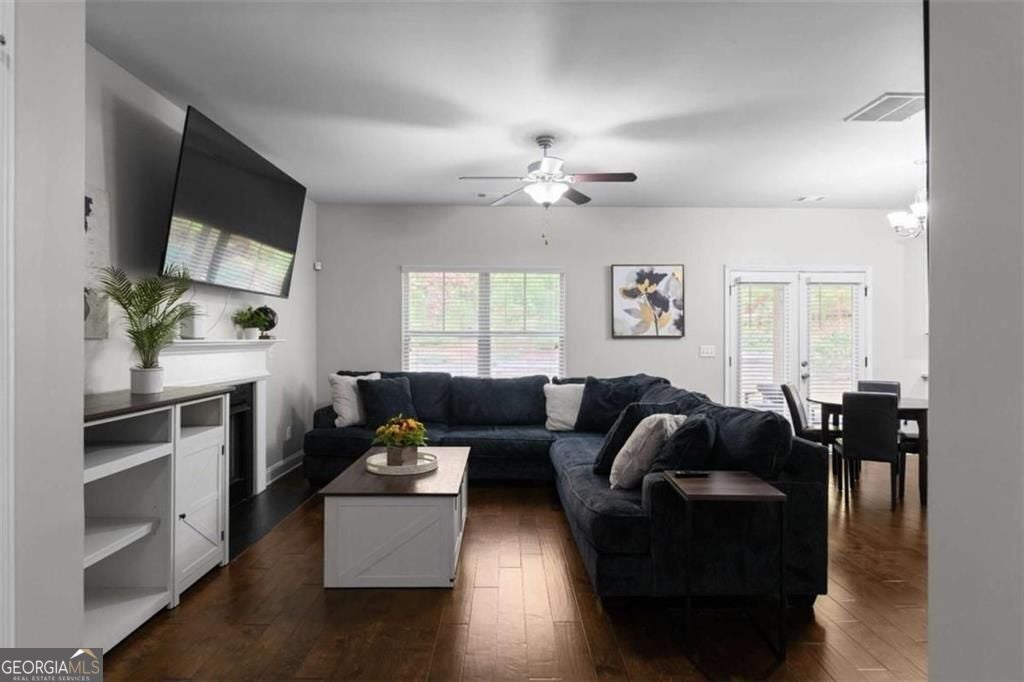4142 Woodland Park DR SW
