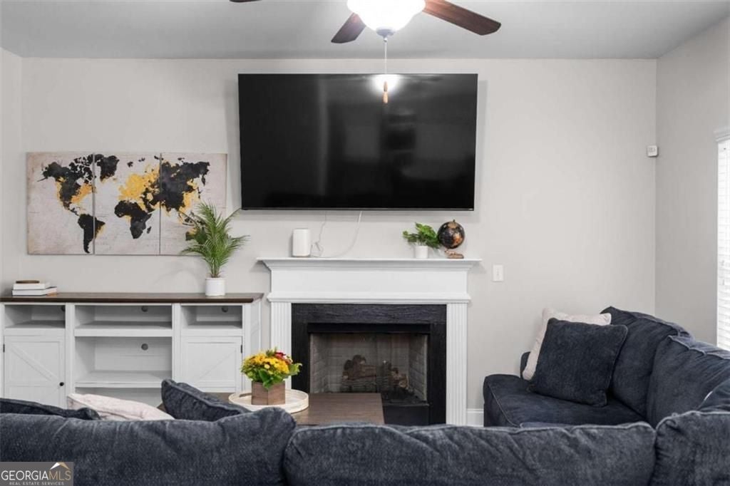 4142 Woodland Park DR SW