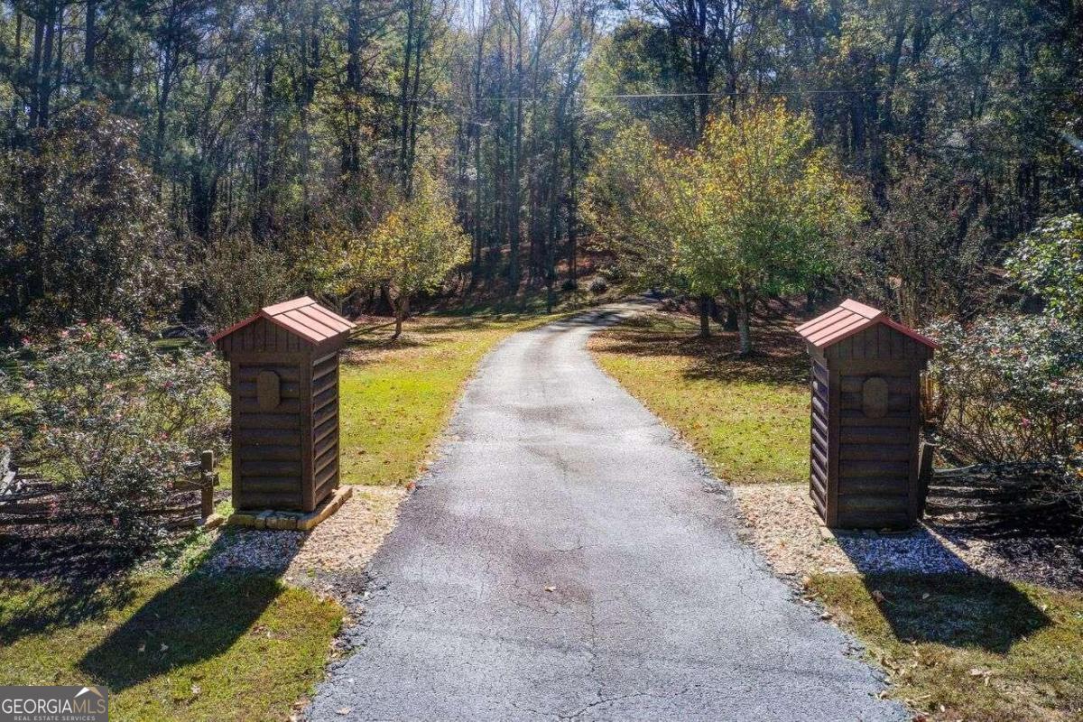 1785 Whitley RD