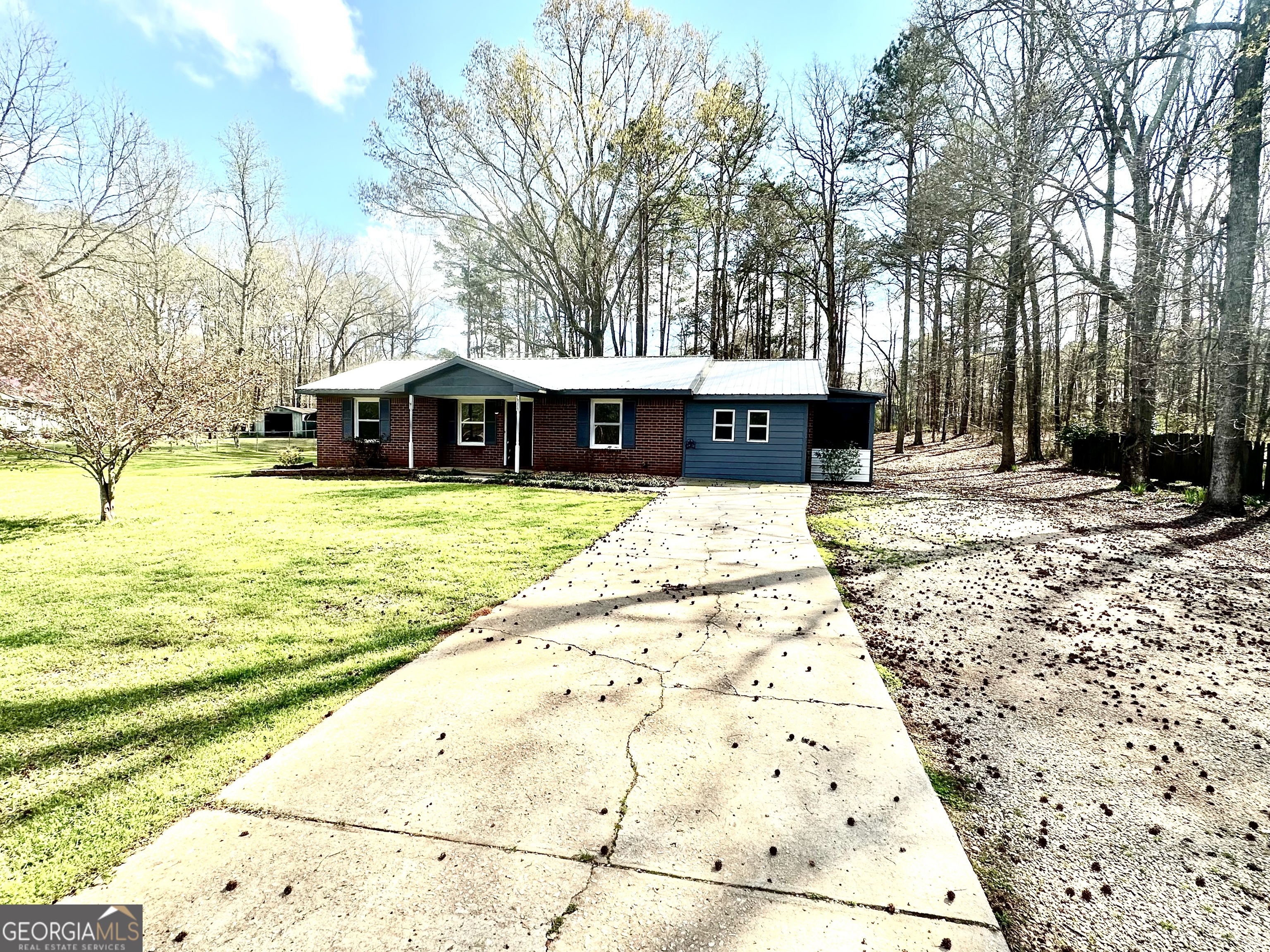 1836 Pinecrest DR