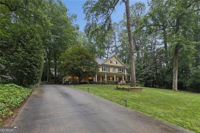 Photo of 4029 Emma Lane NE, Atlanta, GA 30342 (MLS # 10788701)
