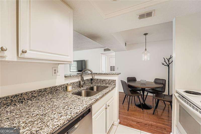 4109 Chastain Park CT NE