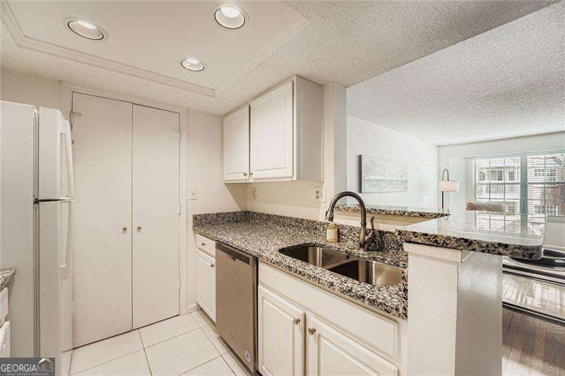 4109 Chastain Park CT NE