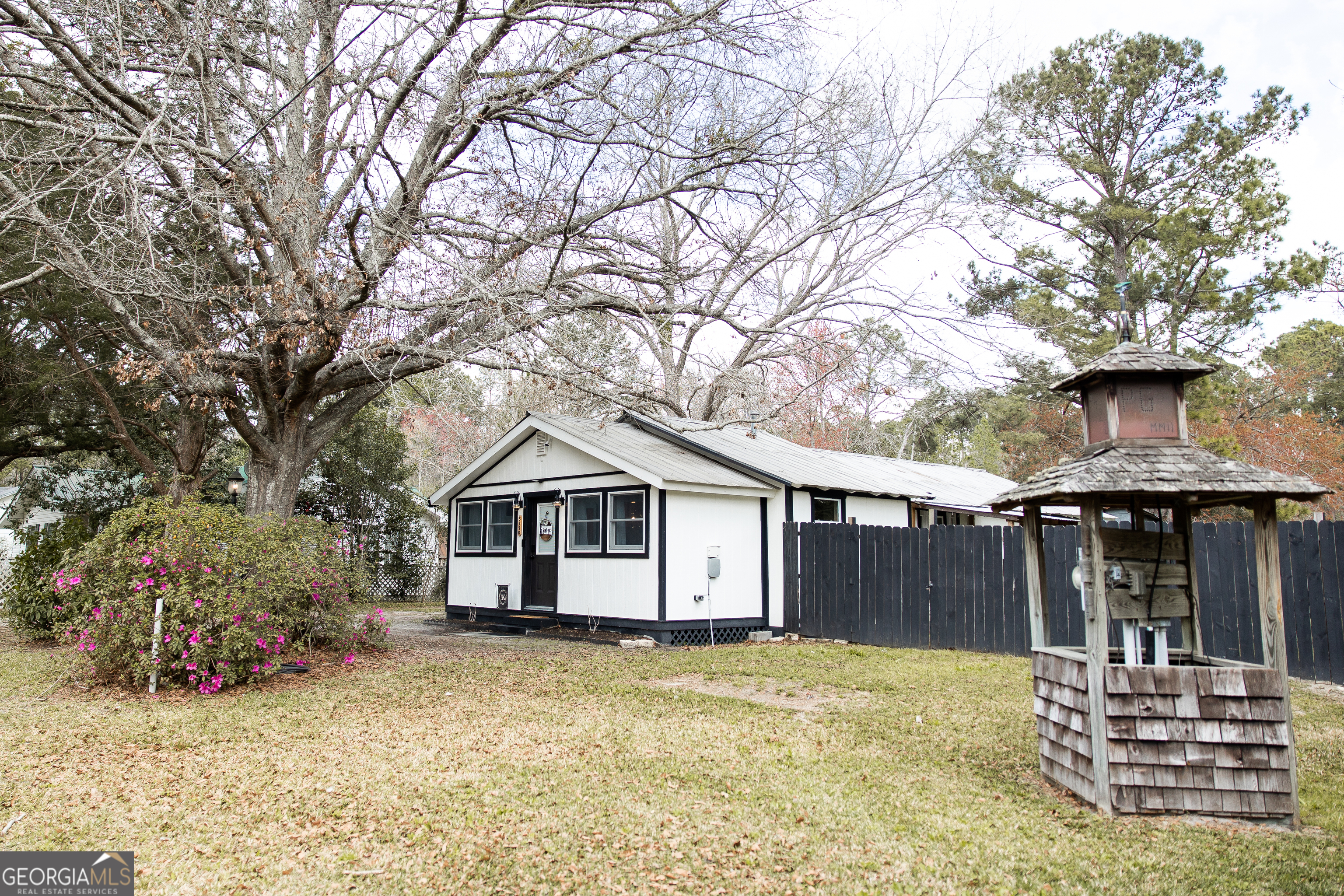 5720 N Highway 21
