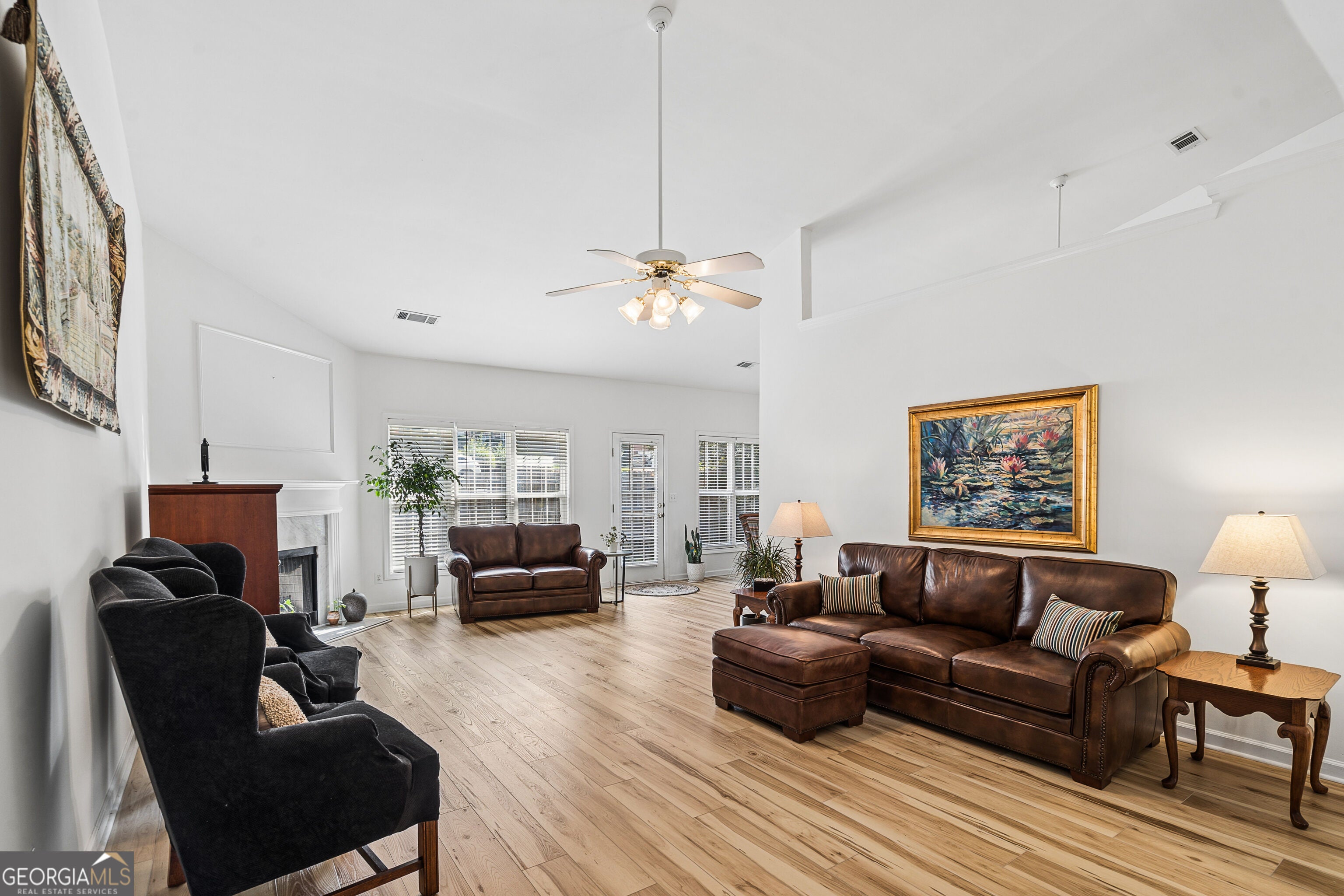 1190 Sunhill DR