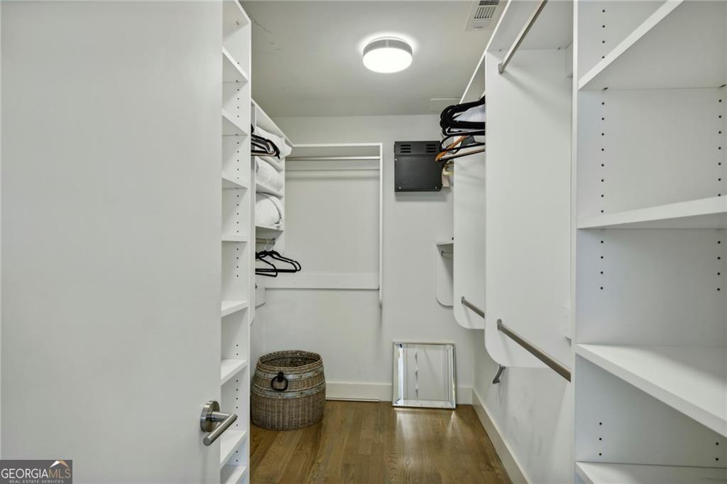 575 Highland AVE NE