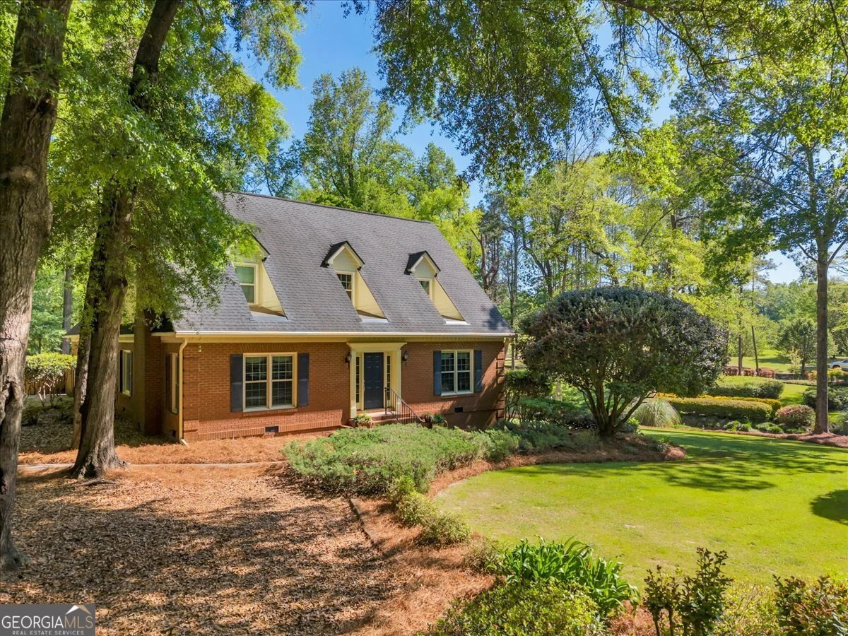 110 Kenneth Drive