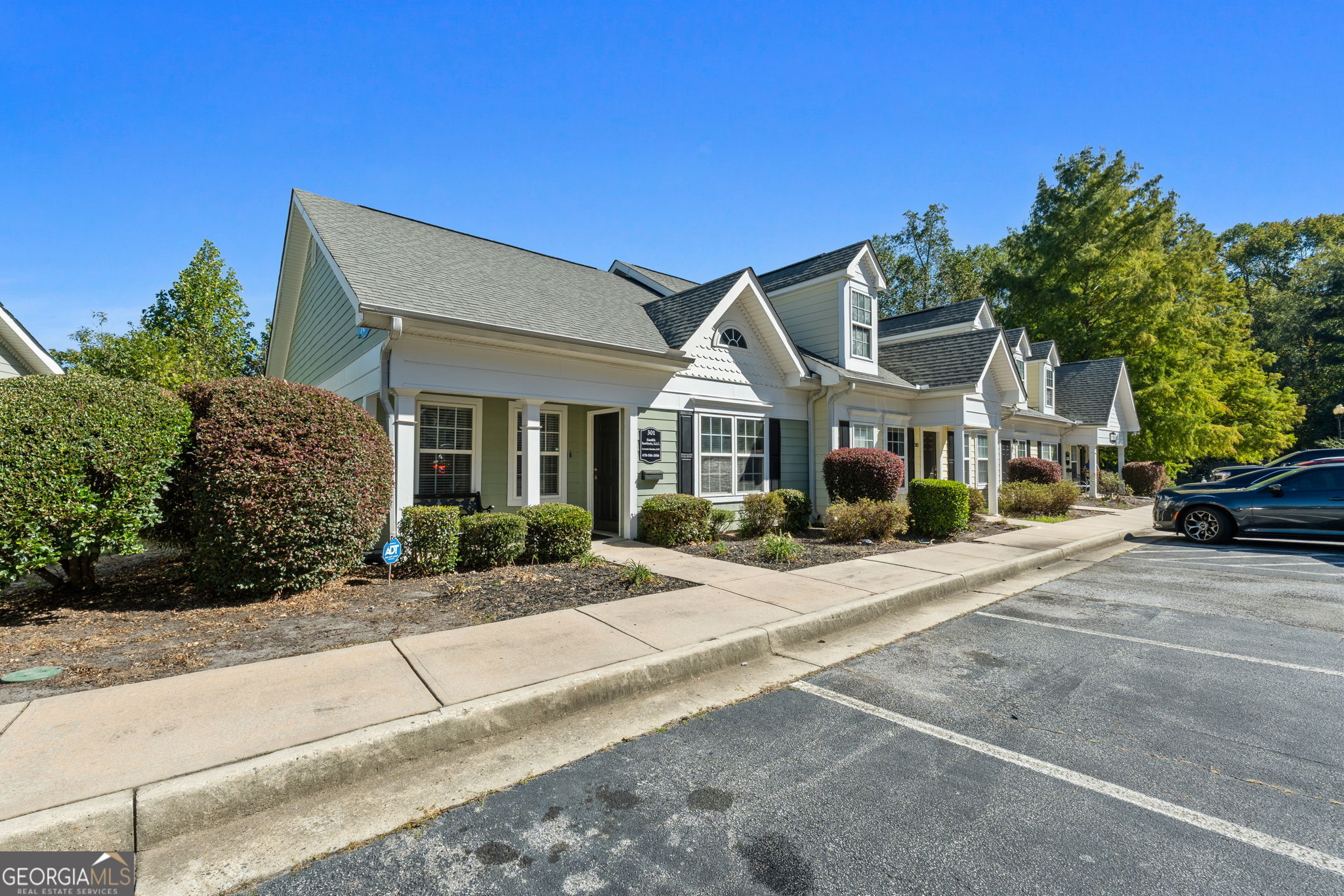 500 W Lanier AVE W 301