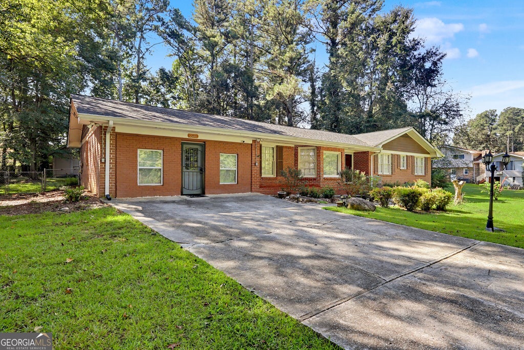 Photo of 2246 Rhett Court, Lawrenceville, GA 30044 (MLS # 10846733)