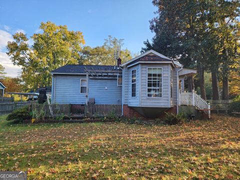 A home in Toccoa