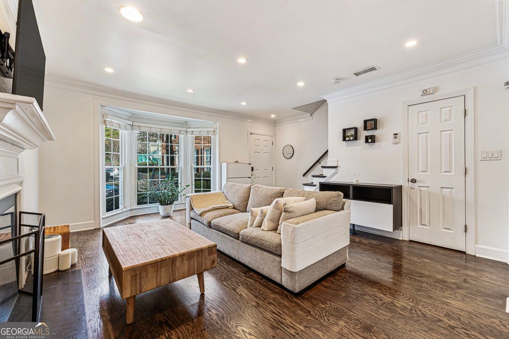 Photo of 24 Mount Vernon Circle, Sandy Springs, GA 30338 (MLS # 10707262)