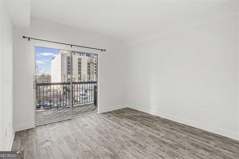 1074 Peachtree WALK NE B322