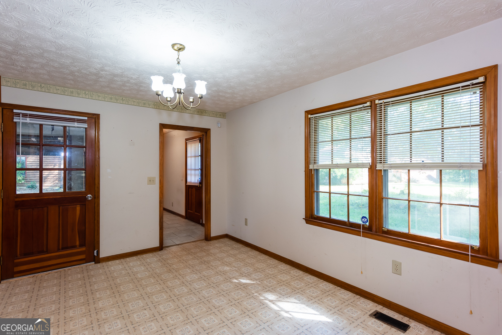 Covington, Georgia 30016, United States, 3 Bedrooms Bedrooms, ,2 BathroomsBathrooms,Residential,Active,215585