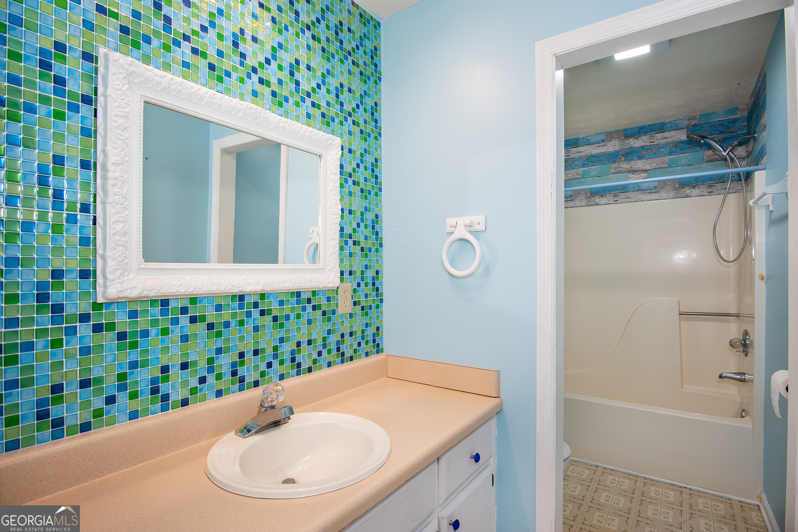 Covington, Georgia 30016, United States, 3 Bedrooms Bedrooms, ,2 BathroomsBathrooms,Residential,Active,215585