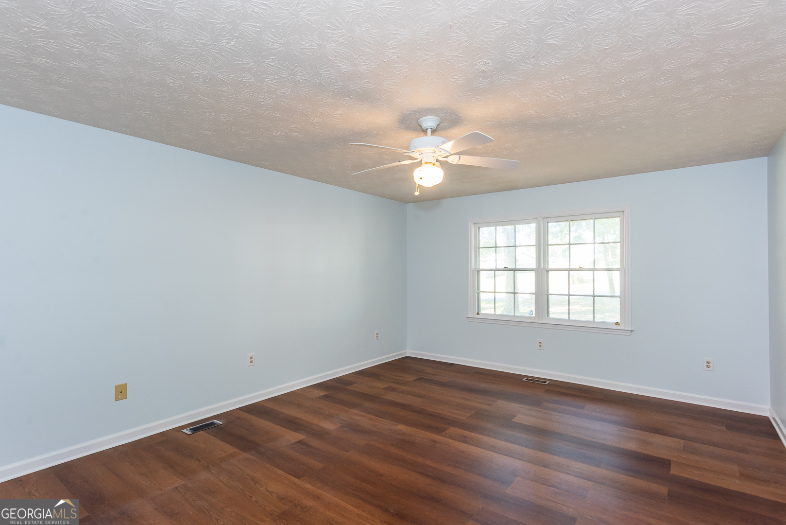 Covington, Georgia 30016, United States, 3 Bedrooms Bedrooms, ,2 BathroomsBathrooms,Residential,Active,215585