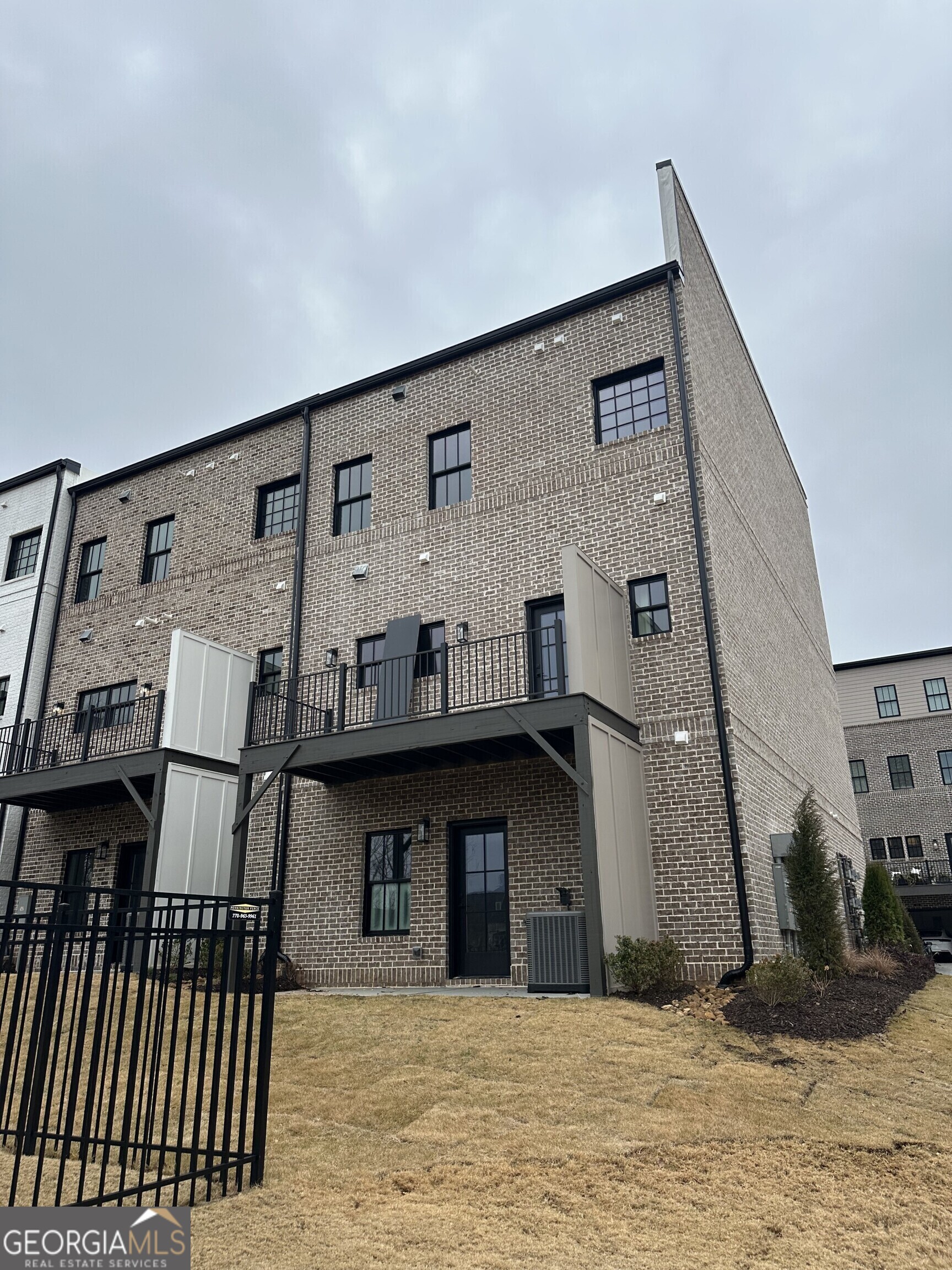 345 Sugarview RD