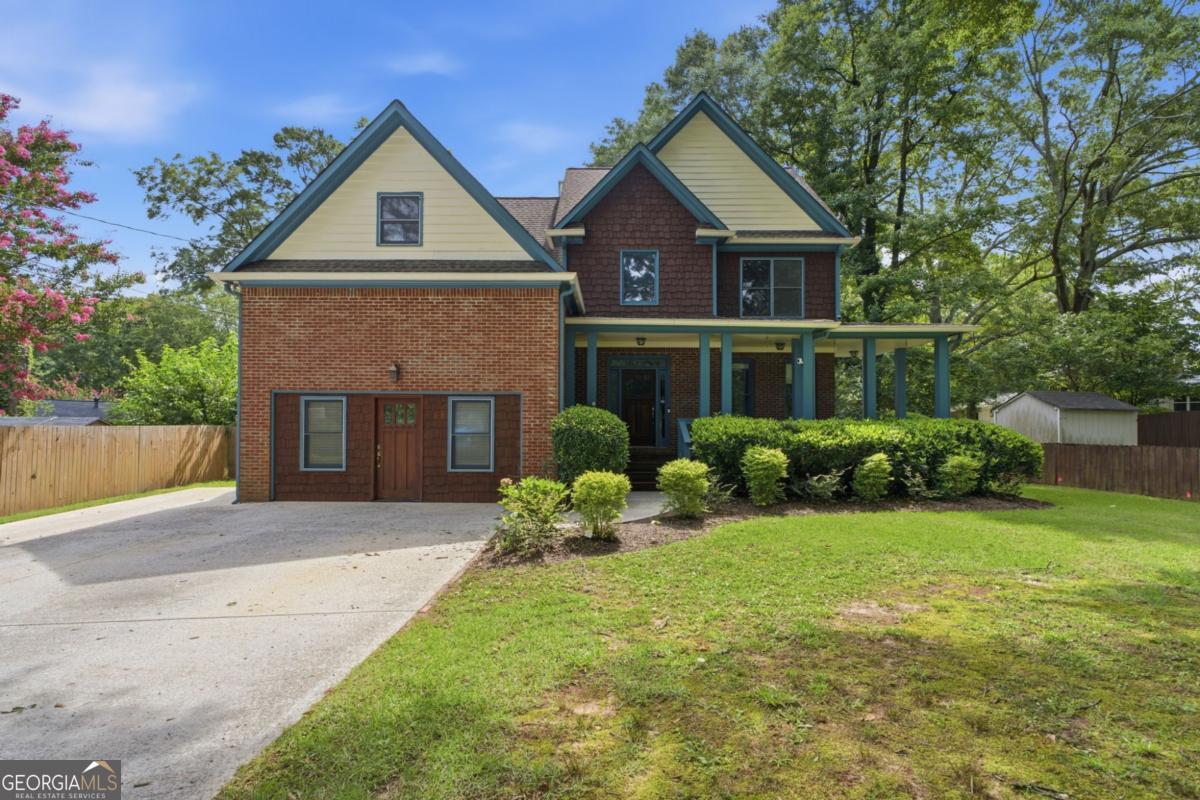 1176 Michael LN