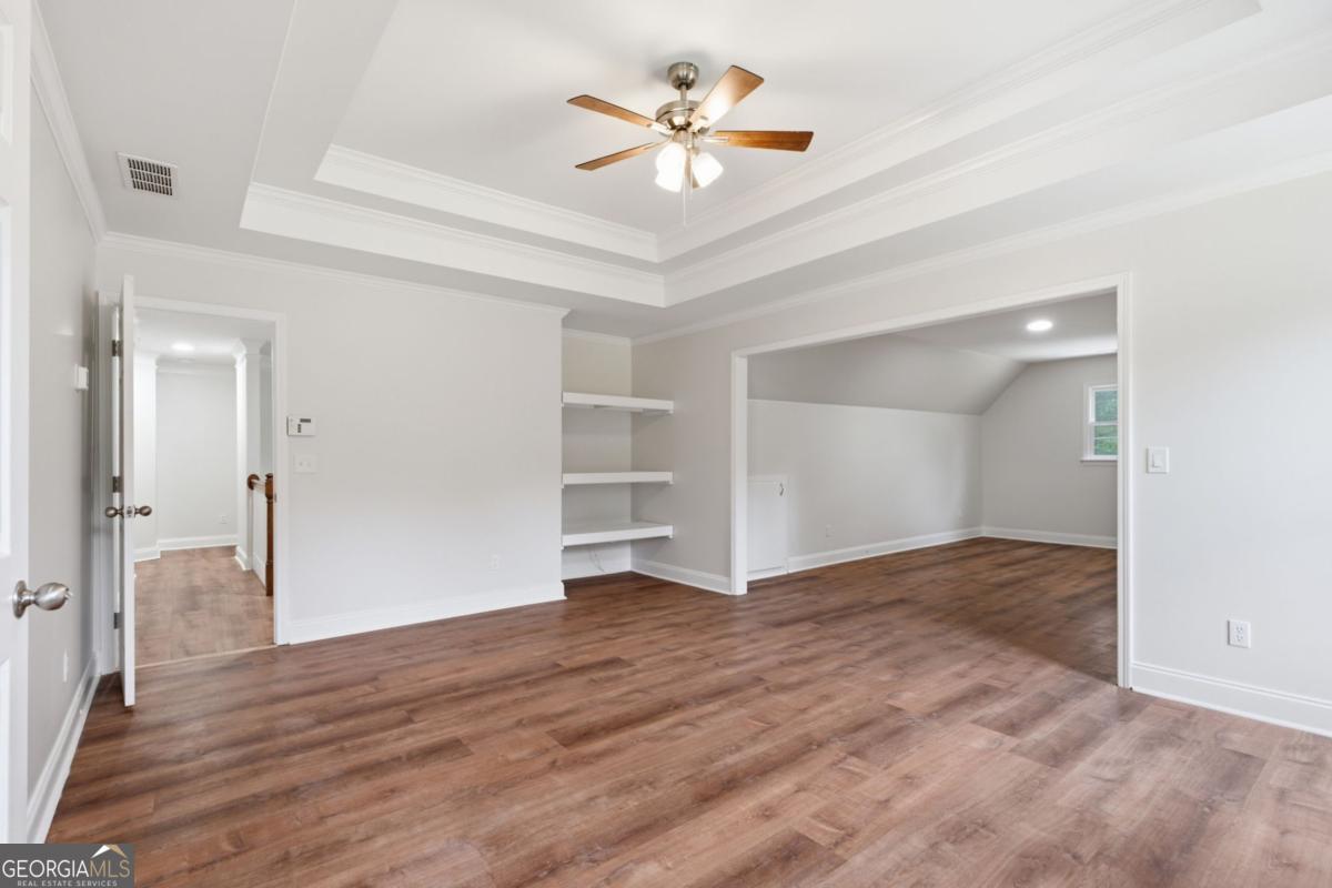1176 Michael LN