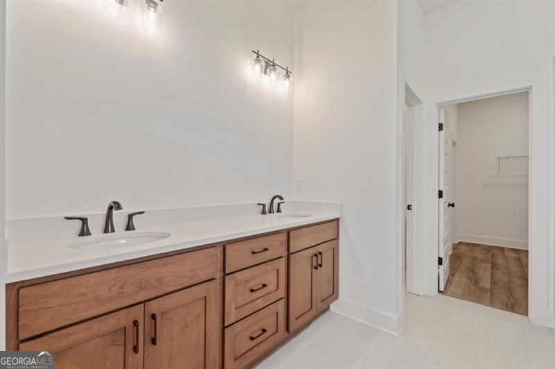 Gainesville, Georgia 30506, United States, 4 Bedrooms Bedrooms, ,3 BathroomsBathrooms,Residential,Active,221212