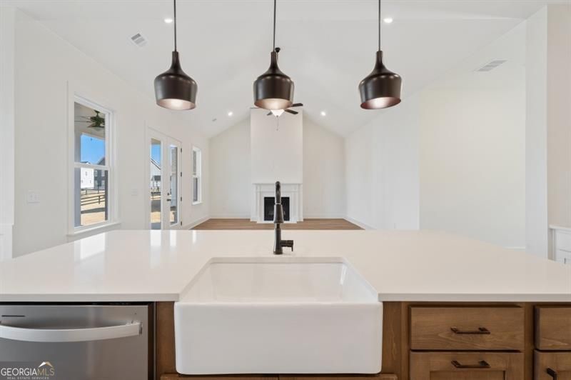 Gainesville, Georgia 30506, United States, 4 Bedrooms Bedrooms, ,3 BathroomsBathrooms,Residential,Active,221212