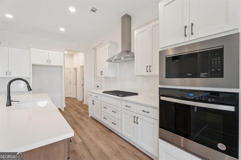 Gainesville, Georgia 30506, United States, 4 Bedrooms Bedrooms, ,3 BathroomsBathrooms,Residential,Active,221212