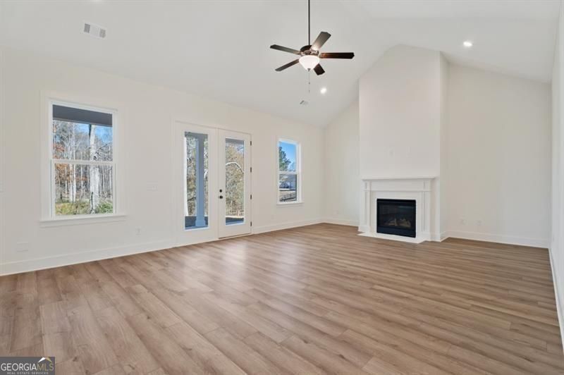 Gainesville, Georgia 30506, United States, 4 Bedrooms Bedrooms, ,3 BathroomsBathrooms,Residential,Active,221212