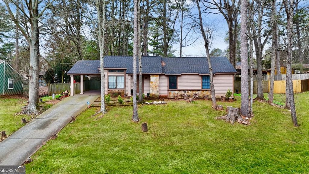 Photo of 8789 Parliament Place, Jonesboro, GA 30238 (MLS # 10674208)