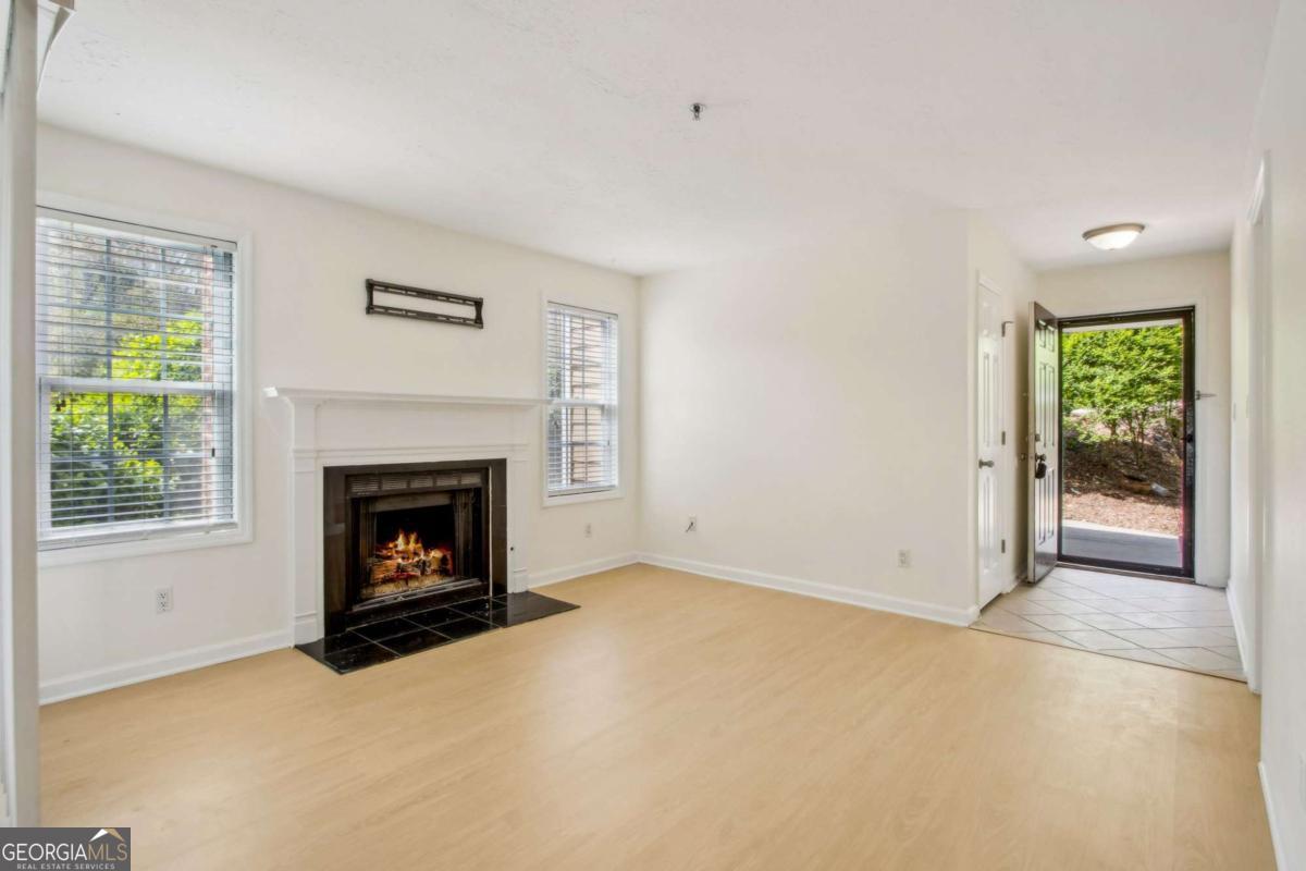 5638 River Heights XING SE